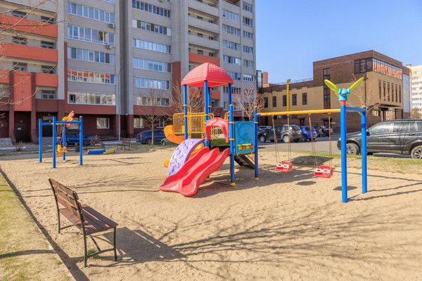 Продам двухкомнатную (2-комн.) квартиру, Красный Маяк ул, 104, Брянск г