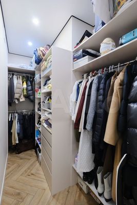 Продам трехкомнатную (3-комн.) квартиру, Абубекира Терегулова ул, 22, Казань г