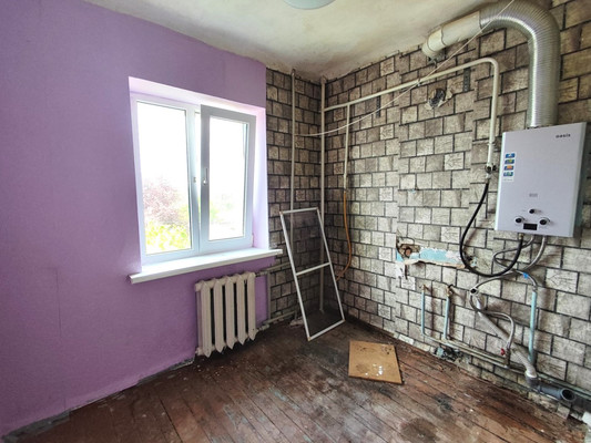 Продам трехкомнатную (3-комн.) квартиру, Вокзальная ул, 21, Апшеронск г