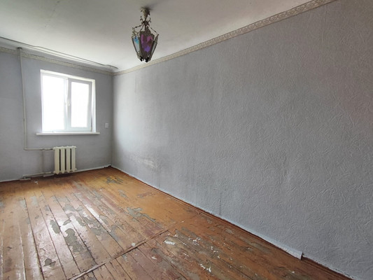 Продам трехкомнатную (3-комн.) квартиру, Вокзальная ул, 21, Апшеронск г