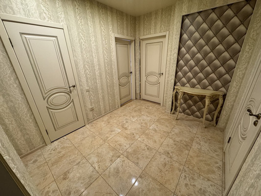 Продам трехкомнатную (3-комн.) квартиру, Семеновская ул, 43, Краснодар г