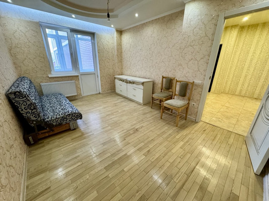 Продам трехкомнатную (3-комн.) квартиру, Семеновская ул, 43, Краснодар г