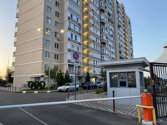 Продам однокомнатную (1-комн.) квартиру, им. Дзержинского ул, 110А, Краснодар г