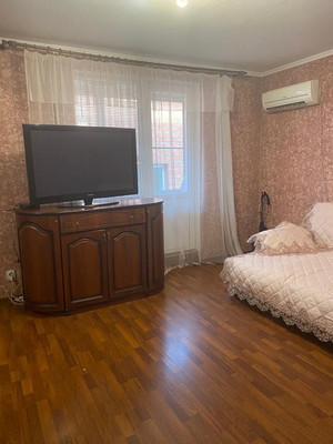 Продам однокомнатную (1-комн.) квартиру, им. Ломоносова ул, 14/1, Краснодар г
