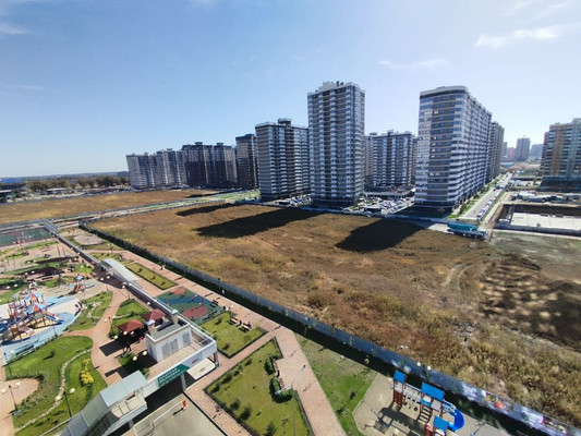 Продам двухкомнатную (2-комн.) квартиру, им. Адмирала Пустошкина б-р, 11/2, Краснодар г