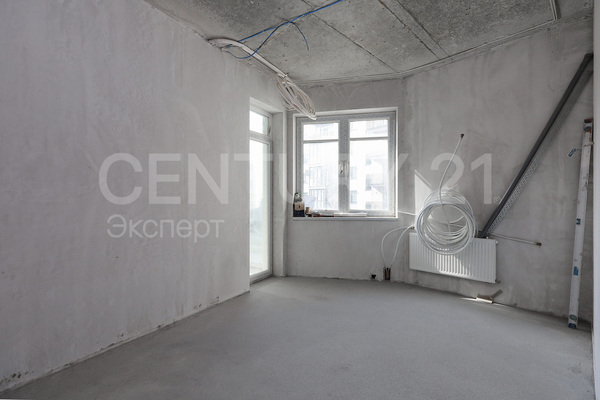 Продам трехкомнатную (3-комн.) квартиру, Октябрьская ул, 12 , Калининград г