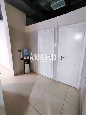 Продам коммерческое помещение 147,6 м2, Петровский б-р, 7, Мурино п