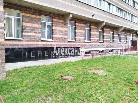 Продам коммерческое помещение 147,6 м2, Петровский б-р, 7, Мурино п