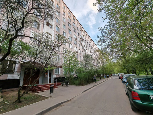 Продам двухкомнатную (2-комн.) квартиру, Маршала Катукова ул, 20к2, Москва г
