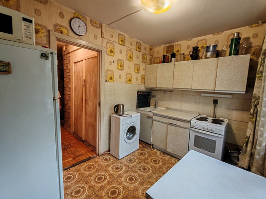 Продам двухкомнатную (2-комн.) квартиру, Маршала Катукова ул, 20к2, Москва г