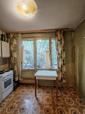 Продам двухкомнатную (2-комн.) квартиру, Маршала Катукова ул, 20к2, Москва г