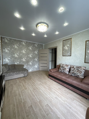 Продам двухкомнатную (2-комн.) квартиру, Сергея Казьмина ул, 2, Липецк г