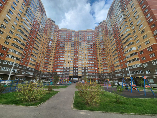 Продам однокомнатную (1-комн.) квартиру, Объездная дорога ул, 2, Сосновый Бор п