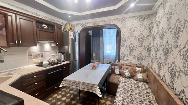 Продам двухкомнатную (2-комн.) квартиру, Западная ул, 2А, Новая Адыгея аул
