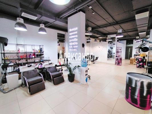 Продам коммерческое помещение 147,6 м2, Петровский б-р, 7, Мурино п