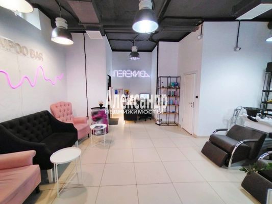 Продам коммерческое помещение 147,6 м2, Петровский б-р, 7, Мурино п