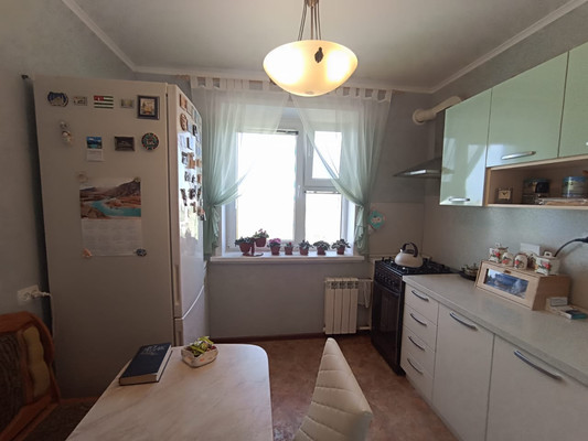 Продам двухкомнатную (2-комн.) квартиру, Дружбы ул, 7/22, Волгодонск г