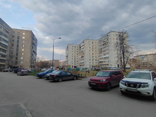 Продам двухкомнатную (2-комн.) квартиру, Красноармейская ул, 70, Нижний Тагил г