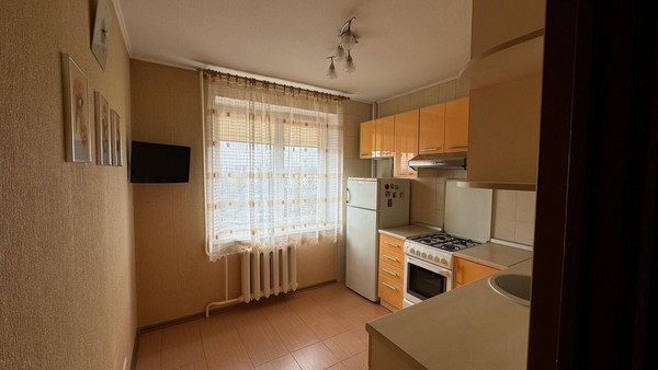 Продам двухкомнатную (2-комн.) квартиру, Таганрогская ул, 96к1, Ростов-на-Дону г