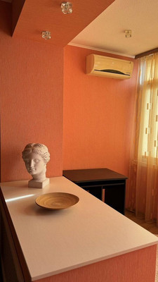 Продам двухкомнатную (2-комн.) квартиру, Таганрогская ул, 96к1, Ростов-на-Дону г