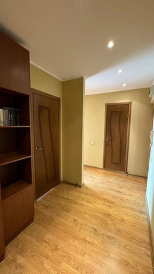 Продам двухкомнатную (2-комн.) квартиру, Таганрогская ул, 96к1, Ростов-на-Дону г