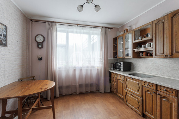 Продам трехкомнатную (3-комн.) квартиру, Чоботовская ул, 3, Москва г