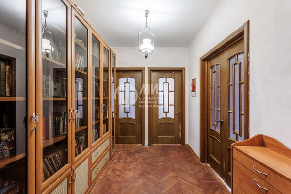 Продам трехкомнатную (3-комн.) квартиру, Чоботовская ул, 3, Москва г