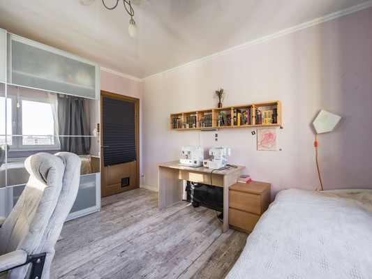 Продам трехкомнатную (3-комн.) квартиру, Бестужевская ул, 7ак3, Санкт-Петербург г