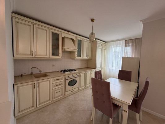 Продам многокомнатную квартиру, Тарчокова ул, 19к10, Нальчик г