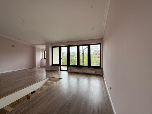 Продам многокомнатную квартиру, Тарчокова ул, 19к10, Нальчик г