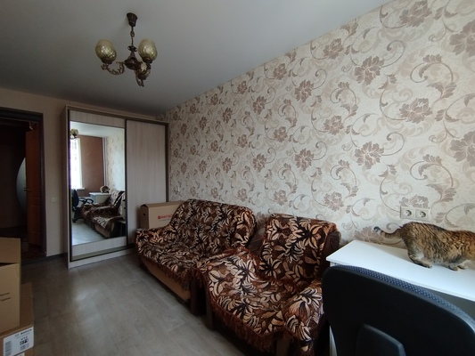 Продам трехкомнатную (3-комн.) квартиру, Академика Губкина ул, 37, Казань г