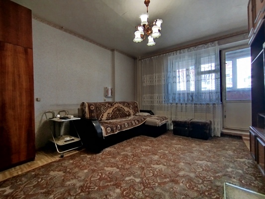 Продам трехкомнатную (3-комн.) квартиру, Академика Губкина ул, 37, Казань г