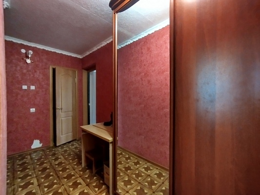 Продам трехкомнатную (3-комн.) квартиру, Академика Губкина ул, 37, Казань г