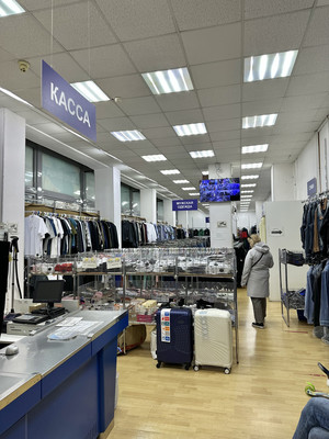Сдам торговое помещение 242 м2, КИМа пр-кт, 4кВ, Санкт-Петербург г