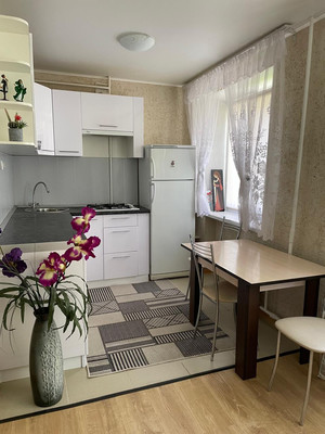 Продам однокомнатную (1-комн.) квартиру, Степная ул, 143, Волгодонск г