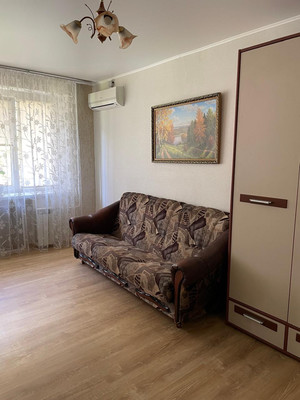 Продам однокомнатную (1-комн.) квартиру, Степная ул, 143, Волгодонск г