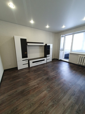 Продам двухкомнатную (2-комн.) квартиру, Мира пр-кт, 33, Волгодонск г