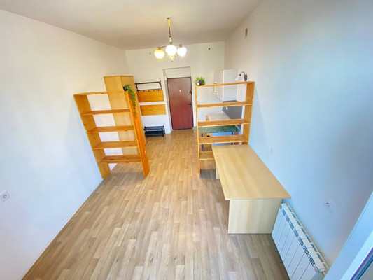 Продам комнату в 16-комн. квартире, Большеохтинский пр-кт, 41кА, Санкт-Петербург г