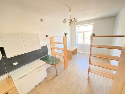 Продам комнату в 16-комн. квартире, Большеохтинский пр-кт, 41кА, Санкт-Петербург г