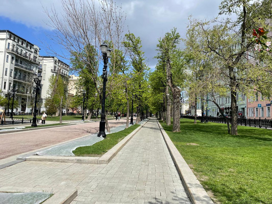 Продам двухкомнатную (2-комн.) квартиру, Никитский б-р, 25, Москва г