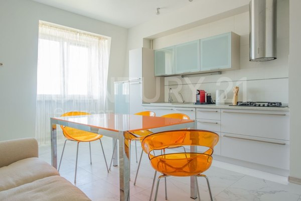Продам двухкомнатную (2-комн.) квартиру, Мира пр-кт, 84 , Калининград г