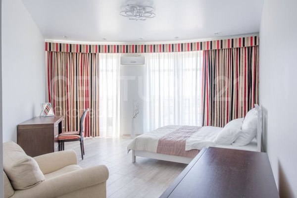 Продам двухкомнатную (2-комн.) квартиру, Мира пр-кт, 84 , Калининград г