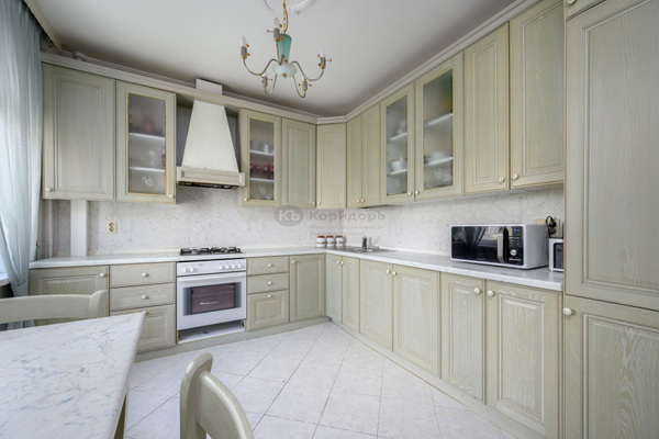 Продам трехкомнатную (3-комн.) квартиру, Ленинский пр-кт, 75/9, Москва г