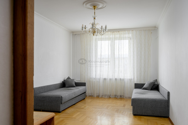 Продам трехкомнатную (3-комн.) квартиру, Ленинский пр-кт, 75/9, Москва г