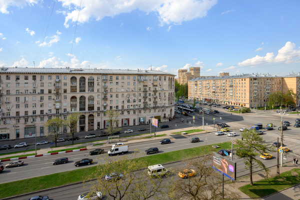 Продам трехкомнатную (3-комн.) квартиру, Ленинский пр-кт, 75/9, Москва г