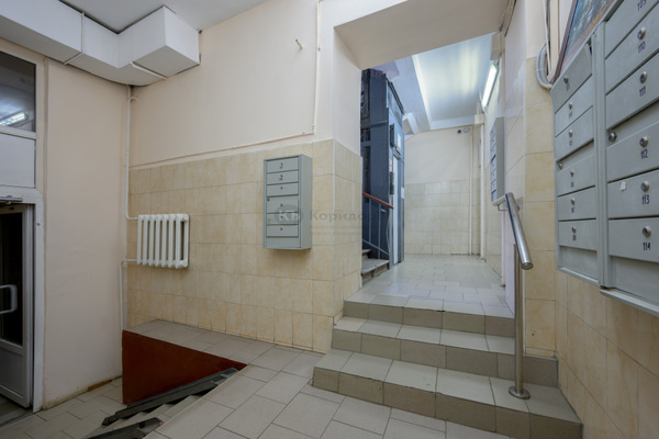 Продам трехкомнатную (3-комн.) квартиру, Ленинский пр-кт, 75/9, Москва г
