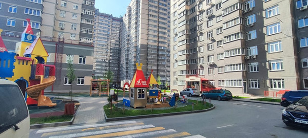 Продам трехкомнатную (3-комн.) квартиру, 40-летия Победы пр-кт, 63/17с3, Ростов-на-Дону г