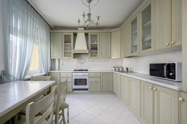 Продам трехкомнатную (3-комн.) квартиру, Ленинский пр-кт, 75/9, Москва г