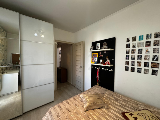 Продам трехкомнатную (3-комн.) квартиру, Зорге ул, 25к4, Ростов-на-Дону г