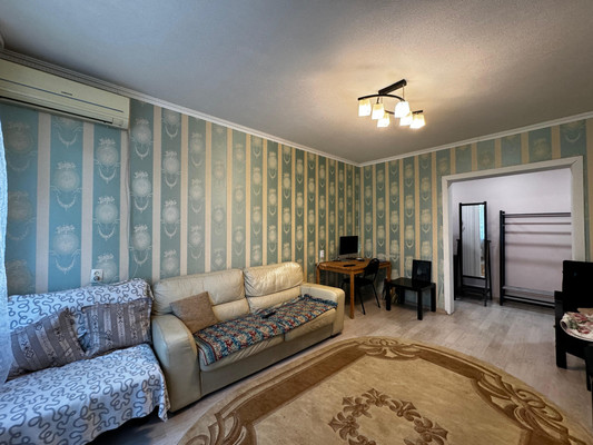 Продам трехкомнатную (3-комн.) квартиру, Зорге ул, 25к4, Ростов-на-Дону г